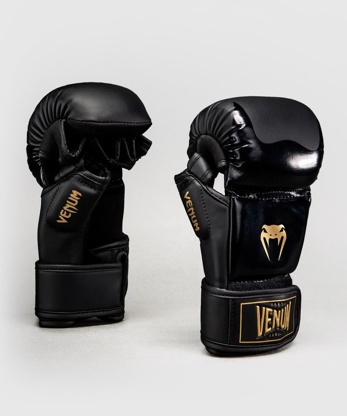 Venum Attack 2.0 Guanti da Sparring – Nero/Oro