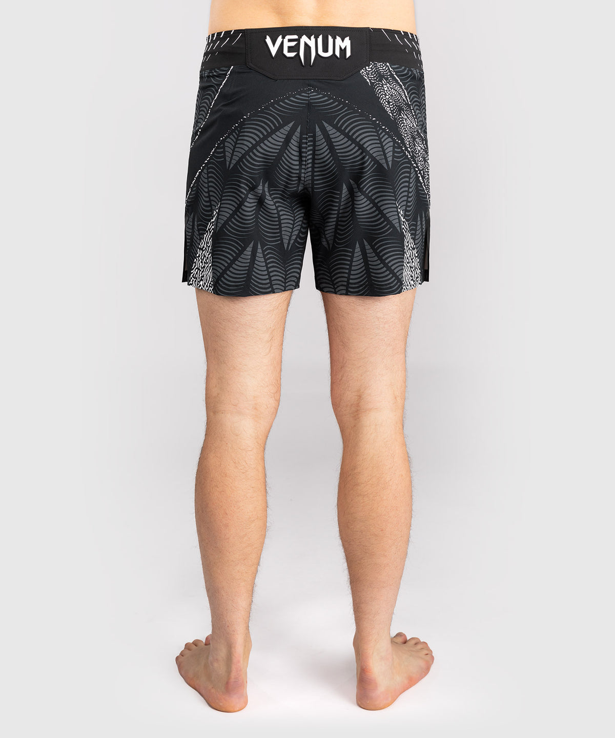 UFC Zenith by Venum Authentic Fight Night Short de pelea ajuste corto Hombre - Negro