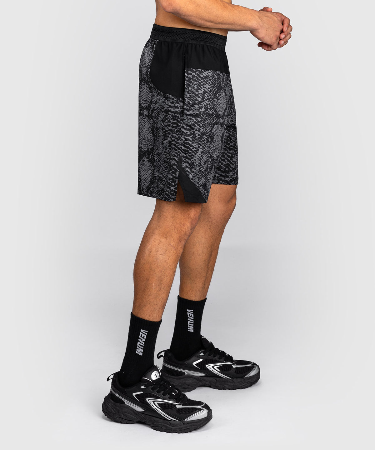 Venum G-Fit Scales Trainingsshorts – Schwarz/Anthrazitgrau