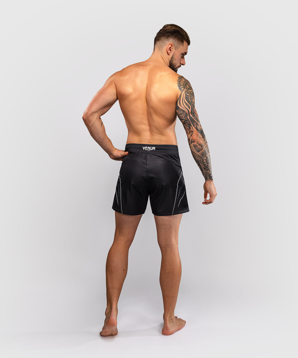 Venum Streamline Short de Combate – Negro/Blanco