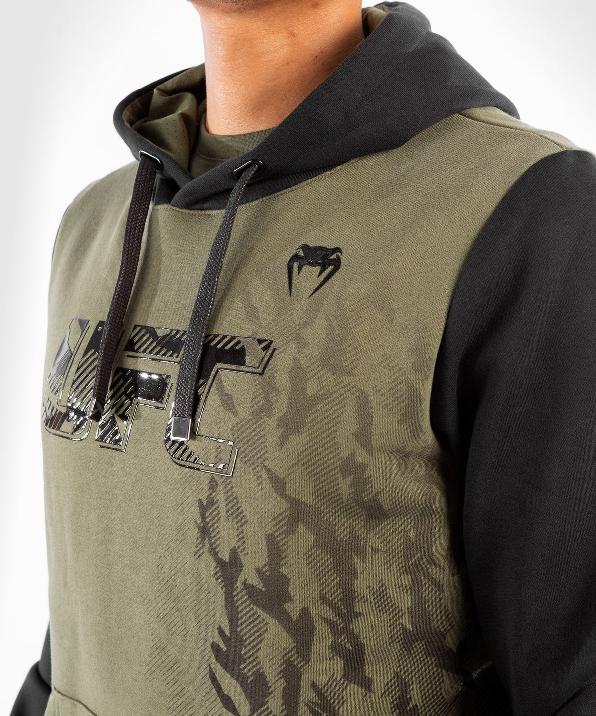 Venum Authentic Fight Week UFC Männer Kapuzenpullover - Khaki