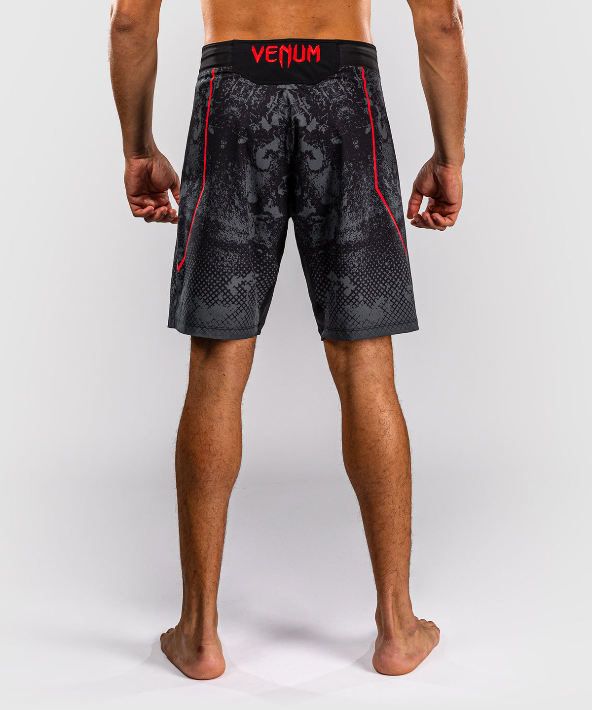Venum x Batman Fightshorts - Schwarz/Grau/Rot