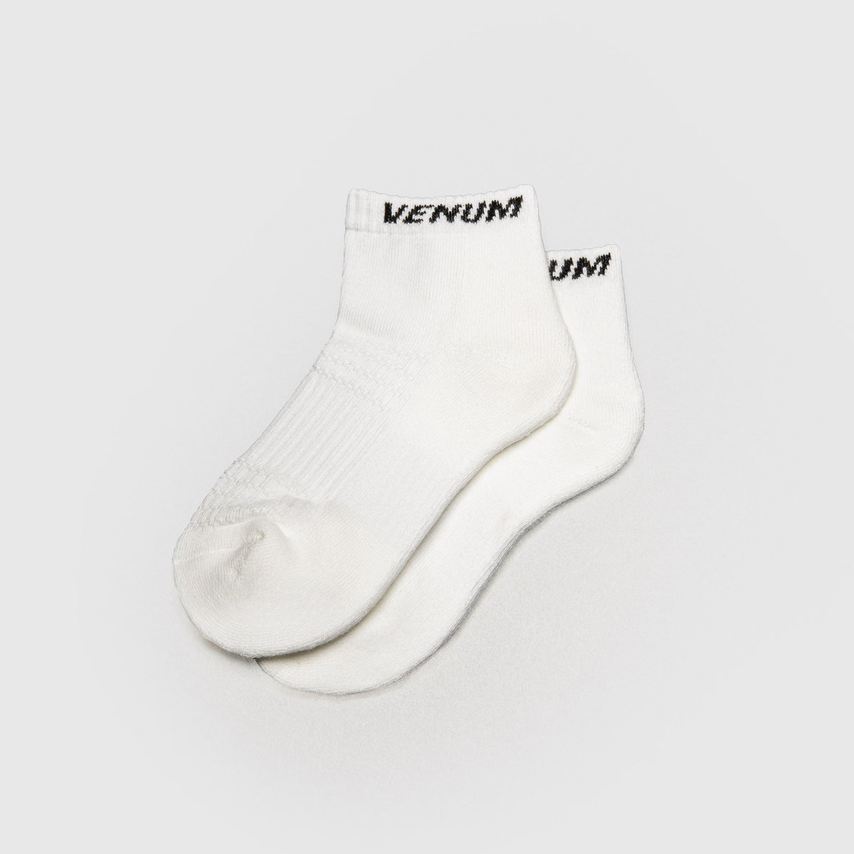 Chaussettes courtes Venum Essential (Lot de 3 paires) – Blanc/Noir