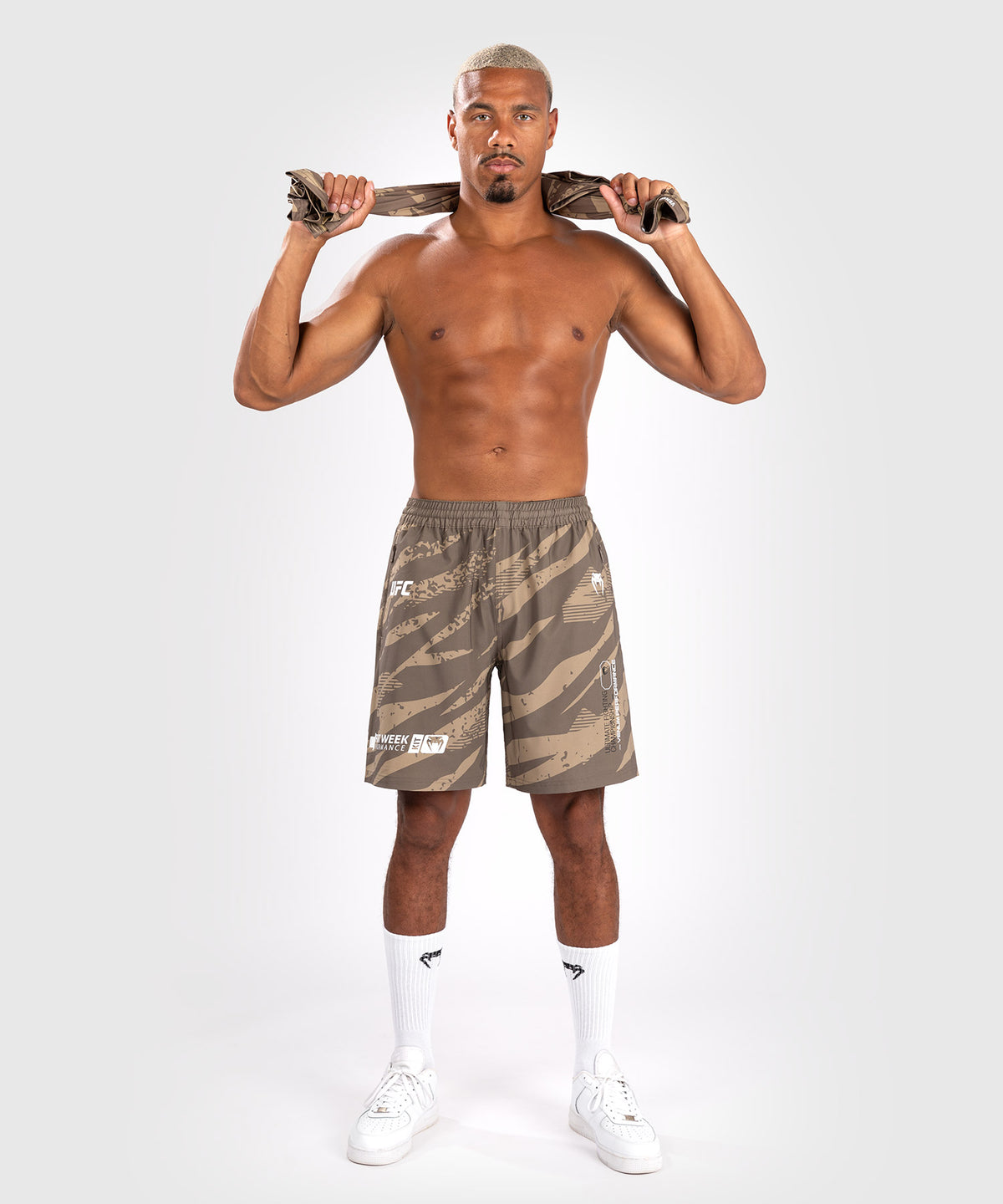 UFC Adrenaline By Venum Fight Week Performance Pantalón Corto para Hombre - Desert Camo