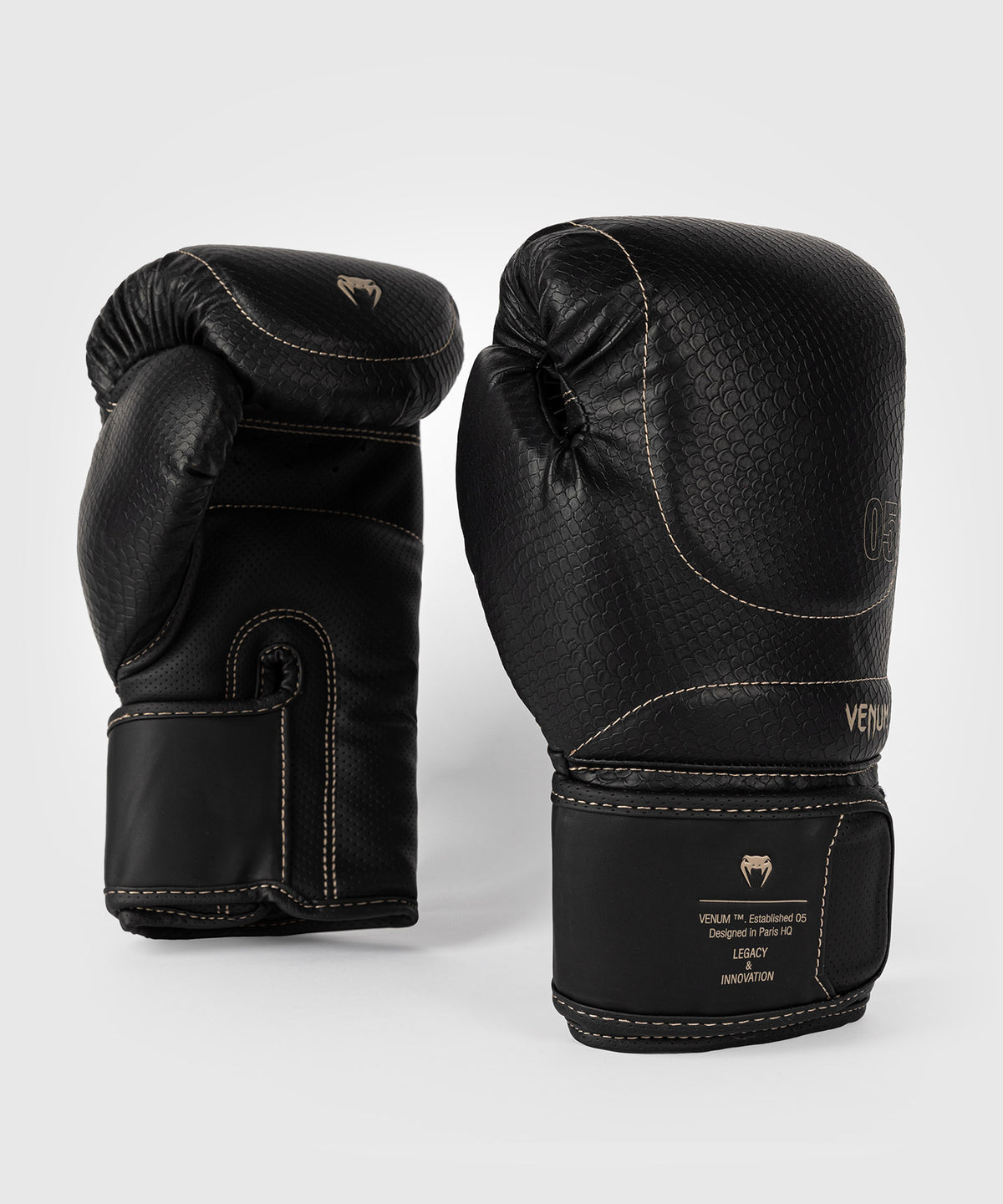Venum Impact Evo Scales Guanti da boxe – Nero