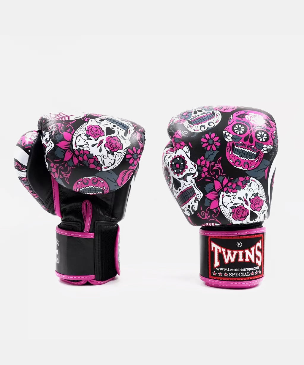 Twins Special Fantasy 4 Skull Boxing Gloves - Pink