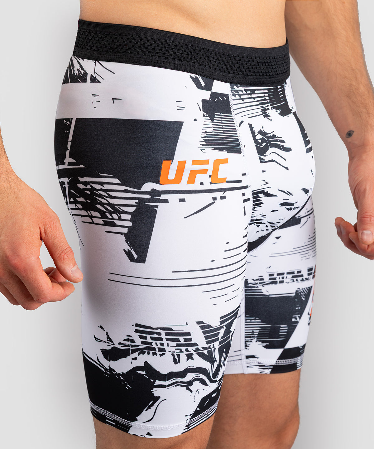 UFC Zenith by Venum Authentic Fight Week Pantaloncini Vale Tudo Performance Uomo - Bianco