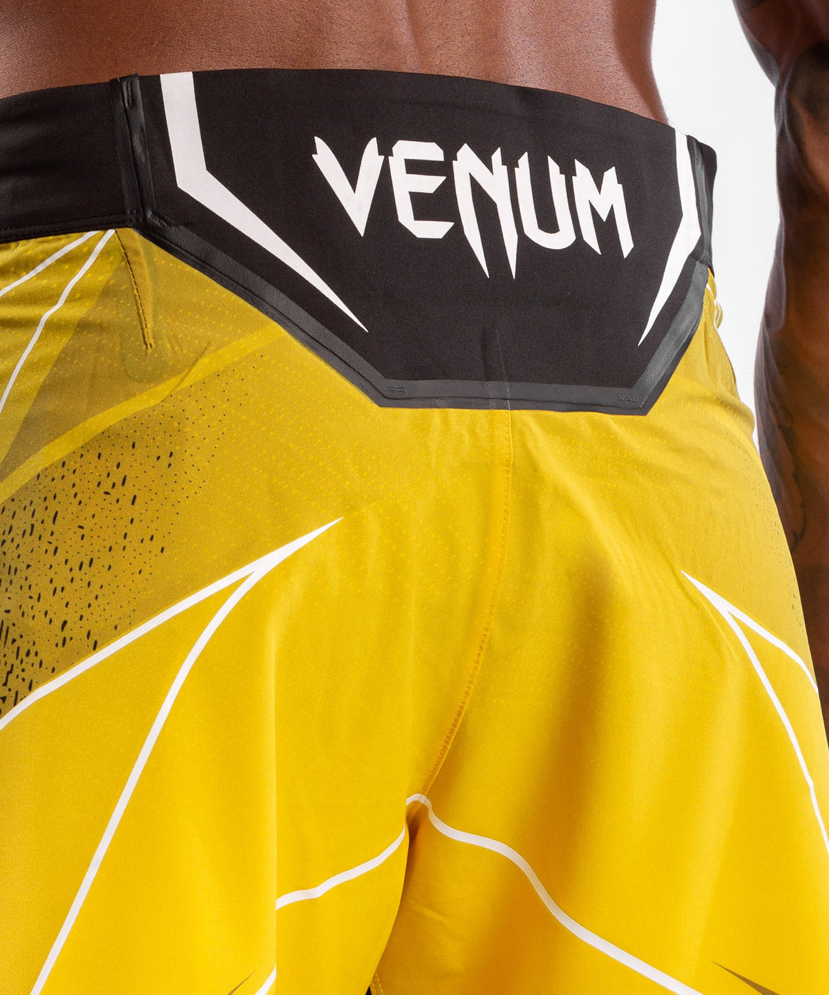UFC Herren Fightshorts Venum Authentic Fight Night Gladiator - Gelb