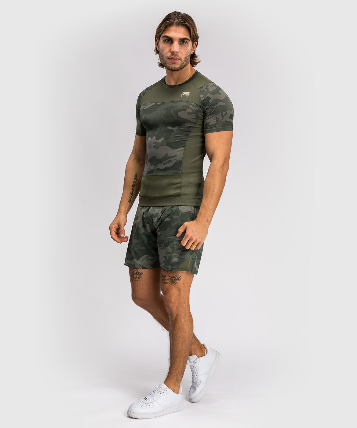 Rashguard à Manches Courtes Venum G-Fit Air pour Hommes - Camo Militaire