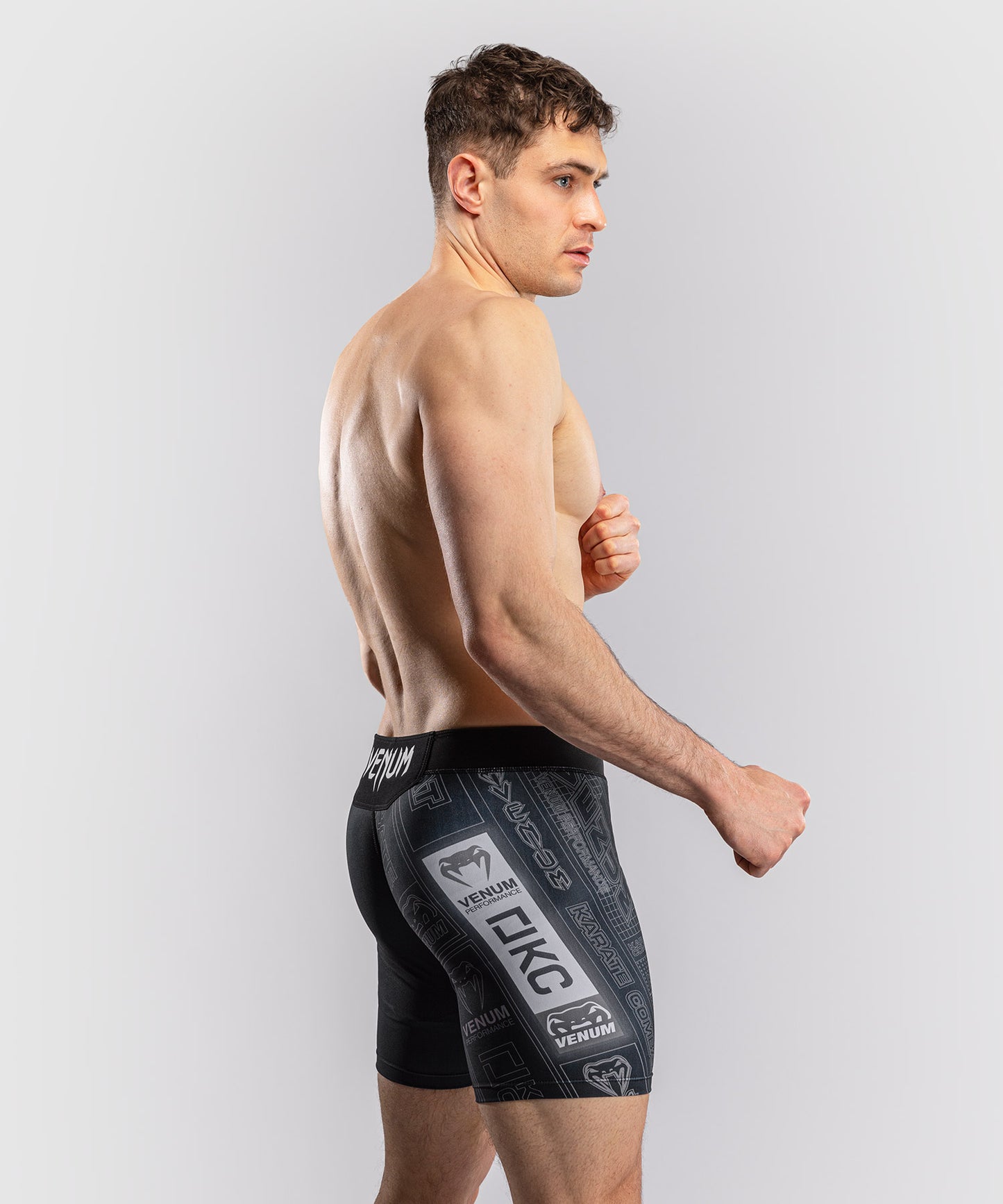 Short de Compression Karate Combat by Venum – Noir/Gris