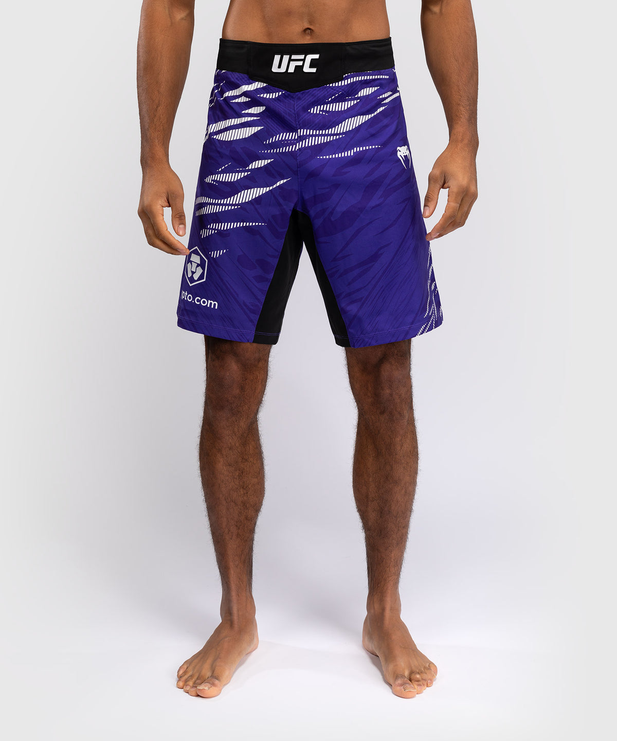 UFC Fusion by Venum Authentic Fight Night Herren Fight Short -Lange Passform - lila