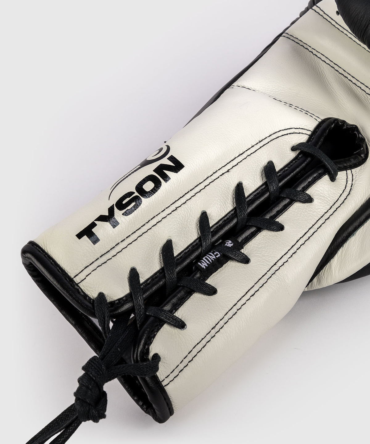 Venum Giant 2.0 Mike Tyson Pro Guanti da boxe con Lacci - Nero Profondo/Bianco Ottico