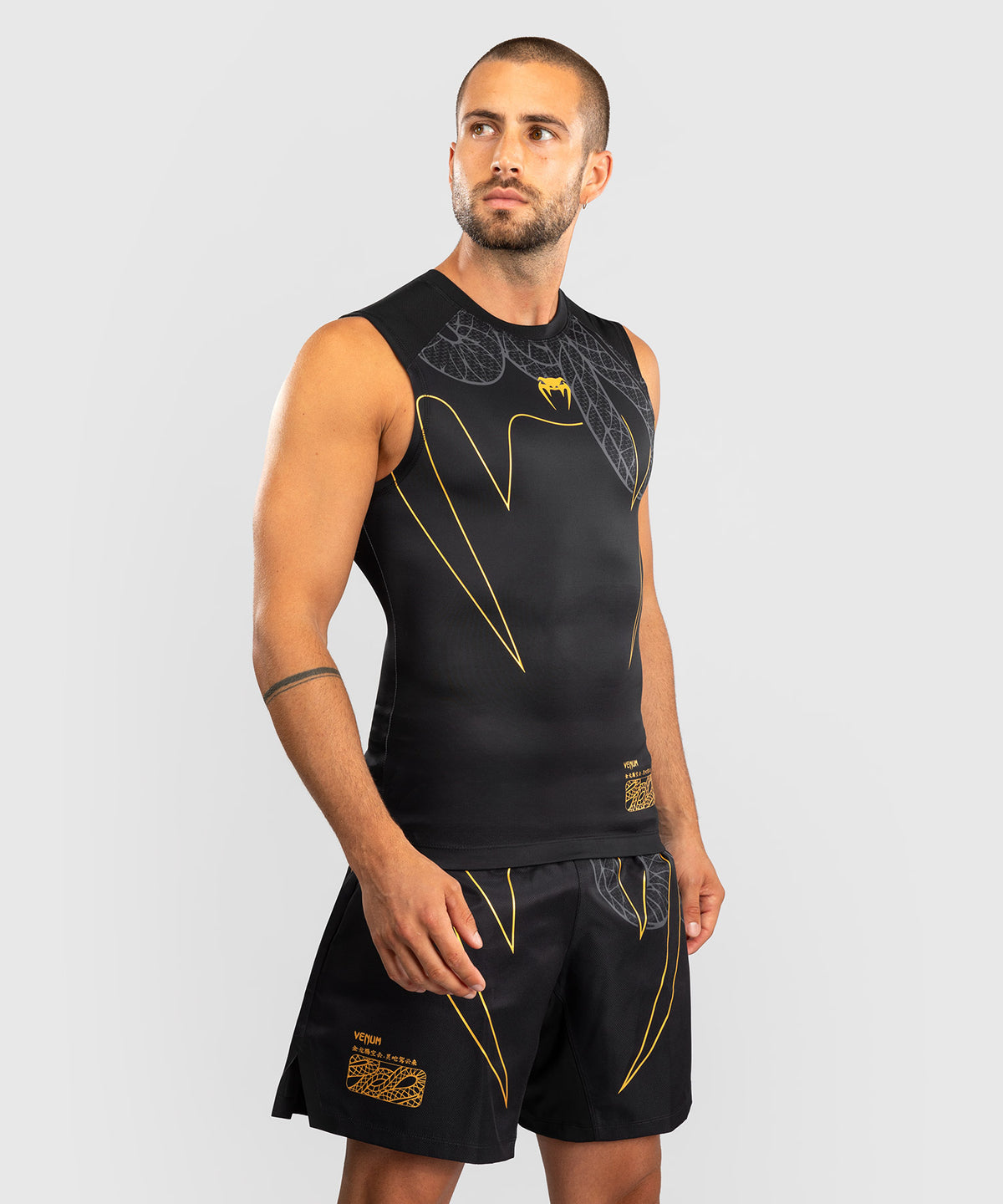 Venum Serpenti Ärmelloses Rashguard – Schwarz/Silber/Gold