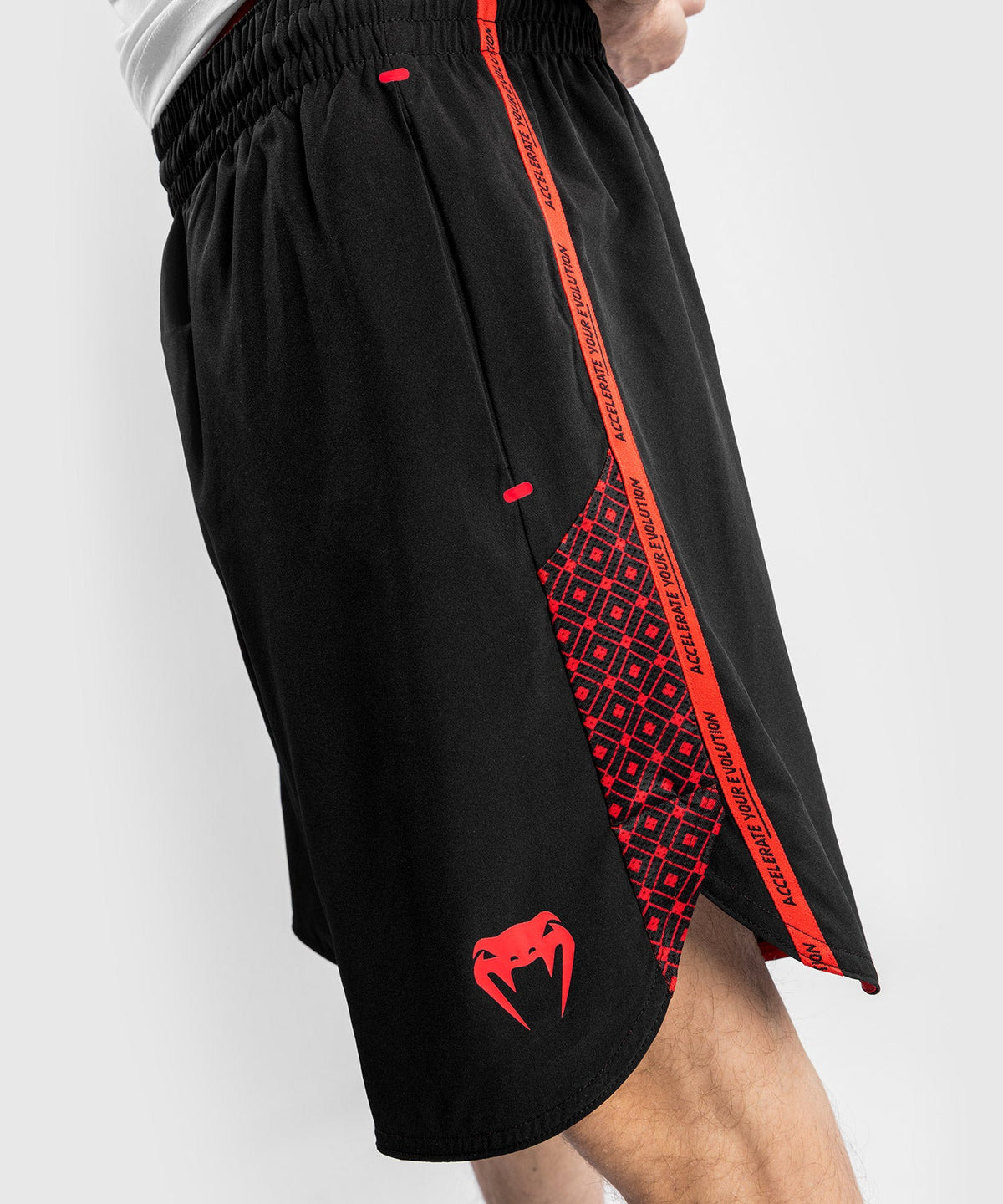 Venum Performance Institute UFC Training Shorts - Schwarz/Rot