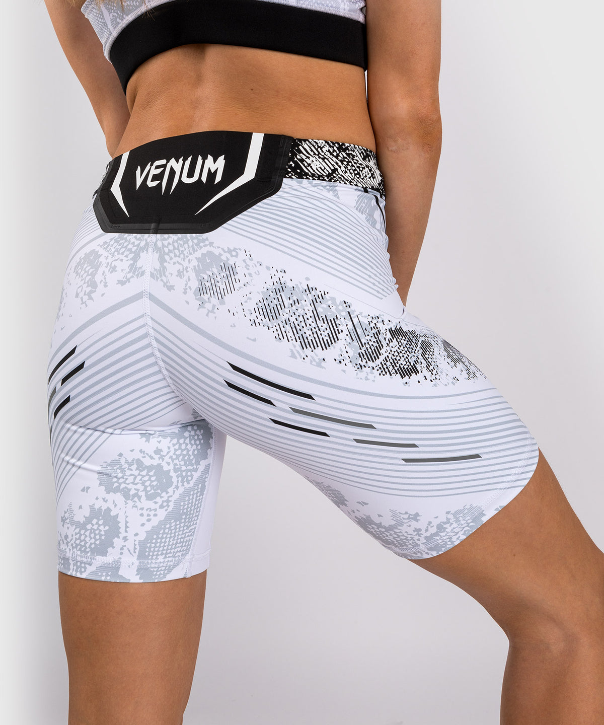 UFC Adrenaline by Venum Authentic Fight Night Pantaloncini Vale Tudo da Donna - Vestibilità Lunga - Bianco