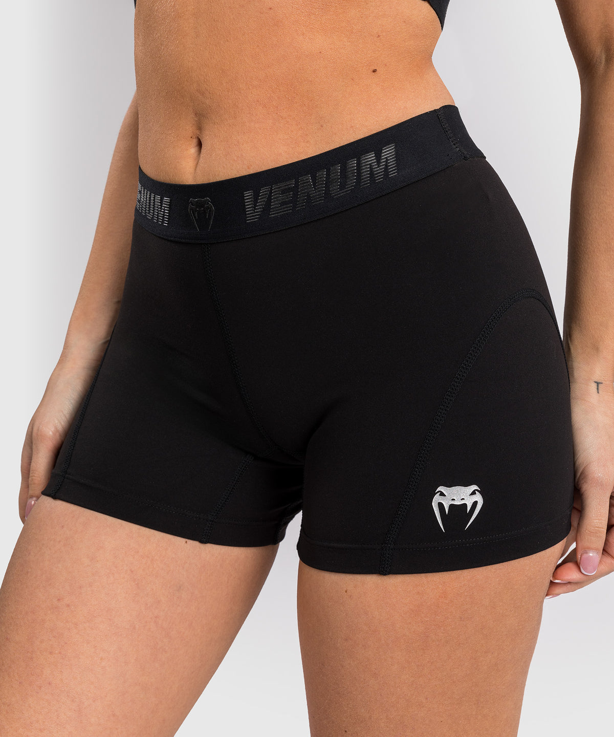 Short Venum Elevate pour Femmes Vale Tudo - Noir