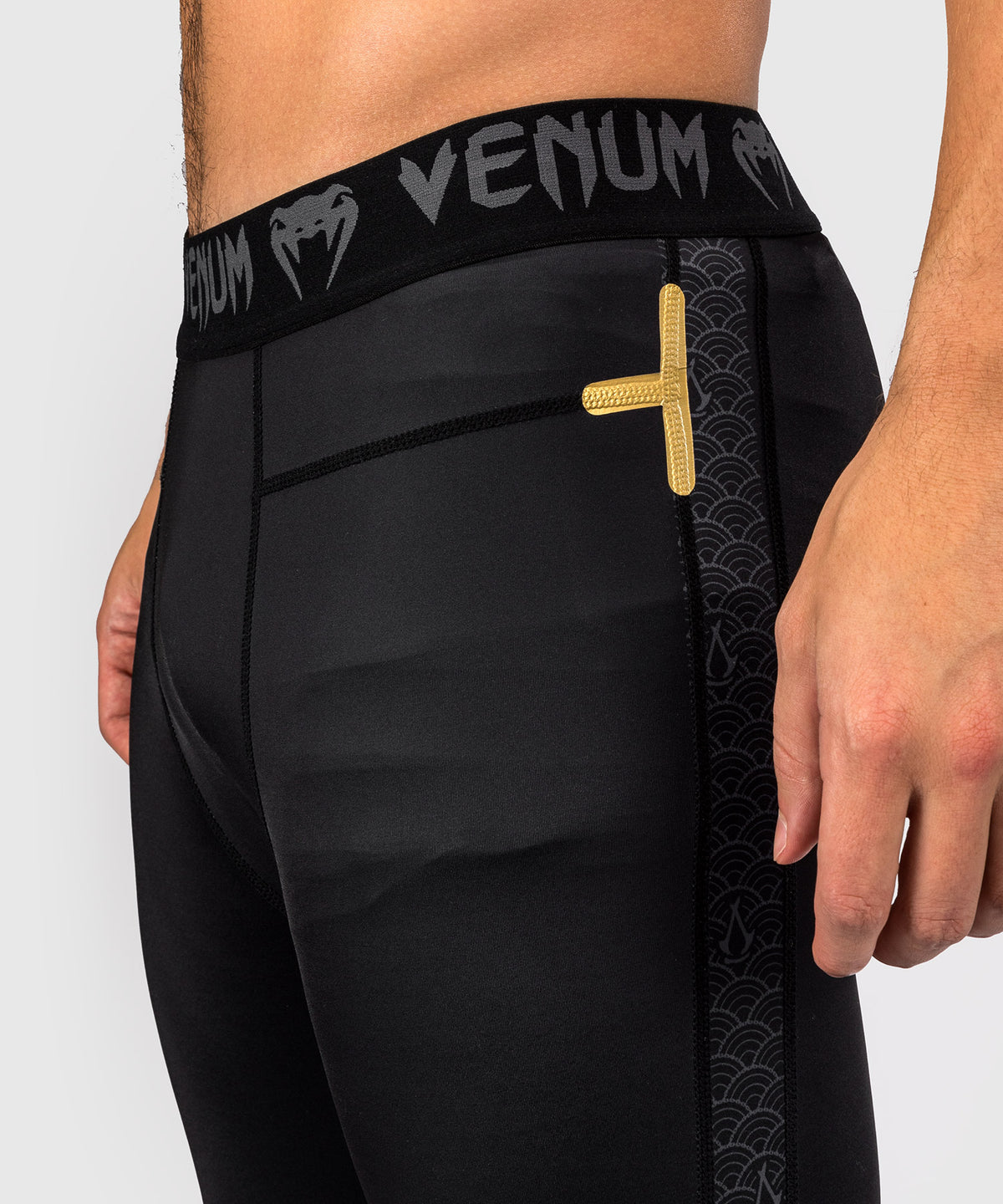 Spats Venum x Assassin's Creed Shadows - Noir/Or