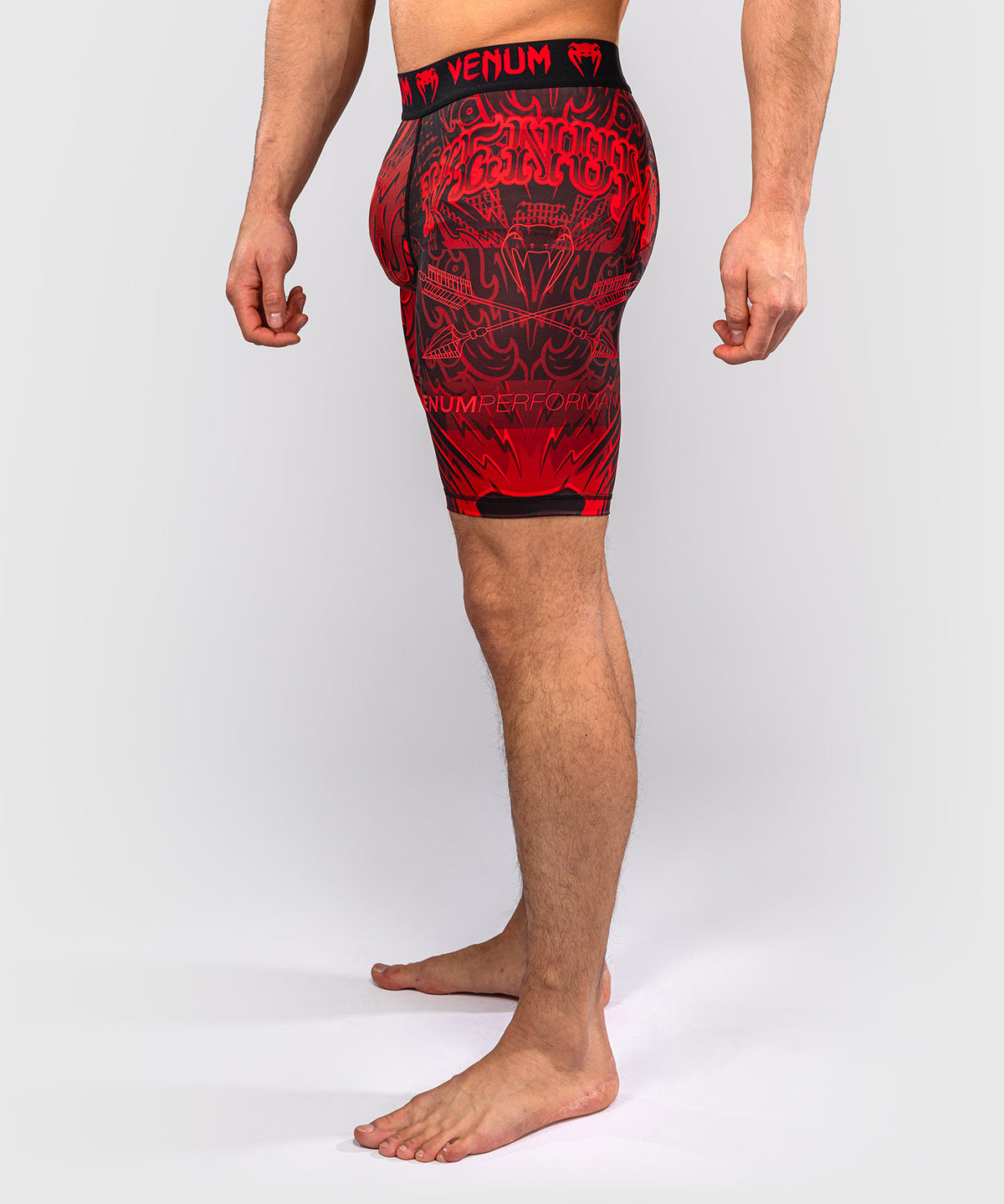 Venum Wolf Atak Short de Compresión – Negro/Rojo