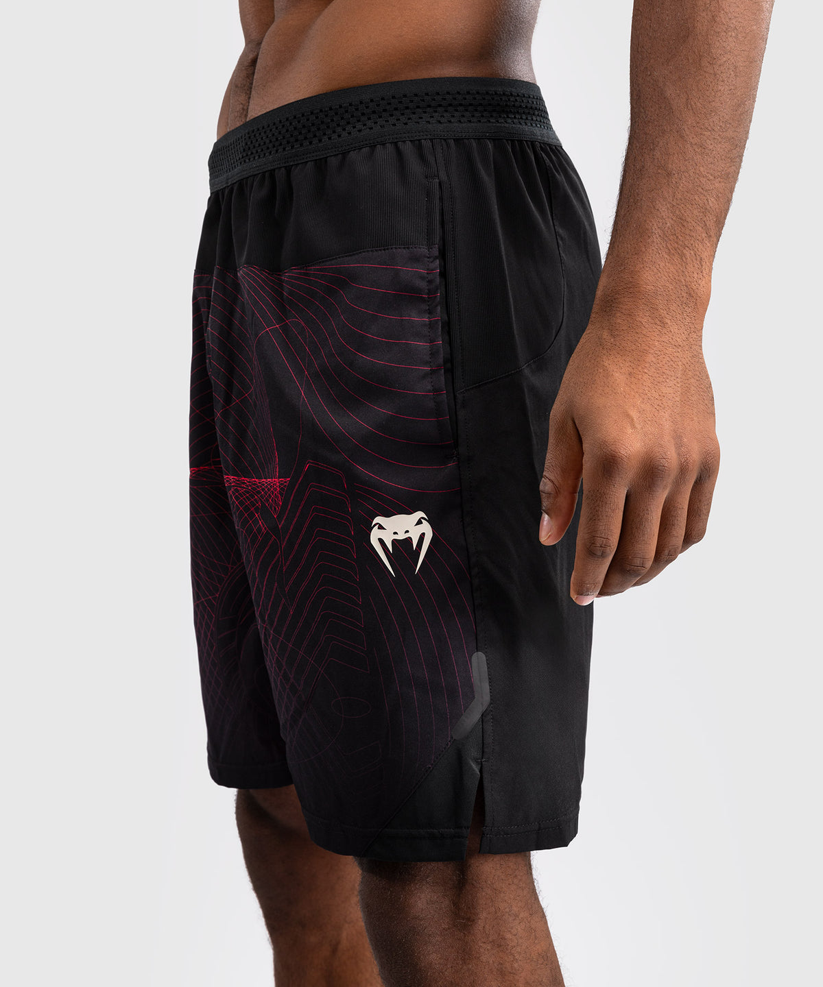 Venum G-Fit Air Herren Trainingsshorts - Tiefschwarz/Feuerrot