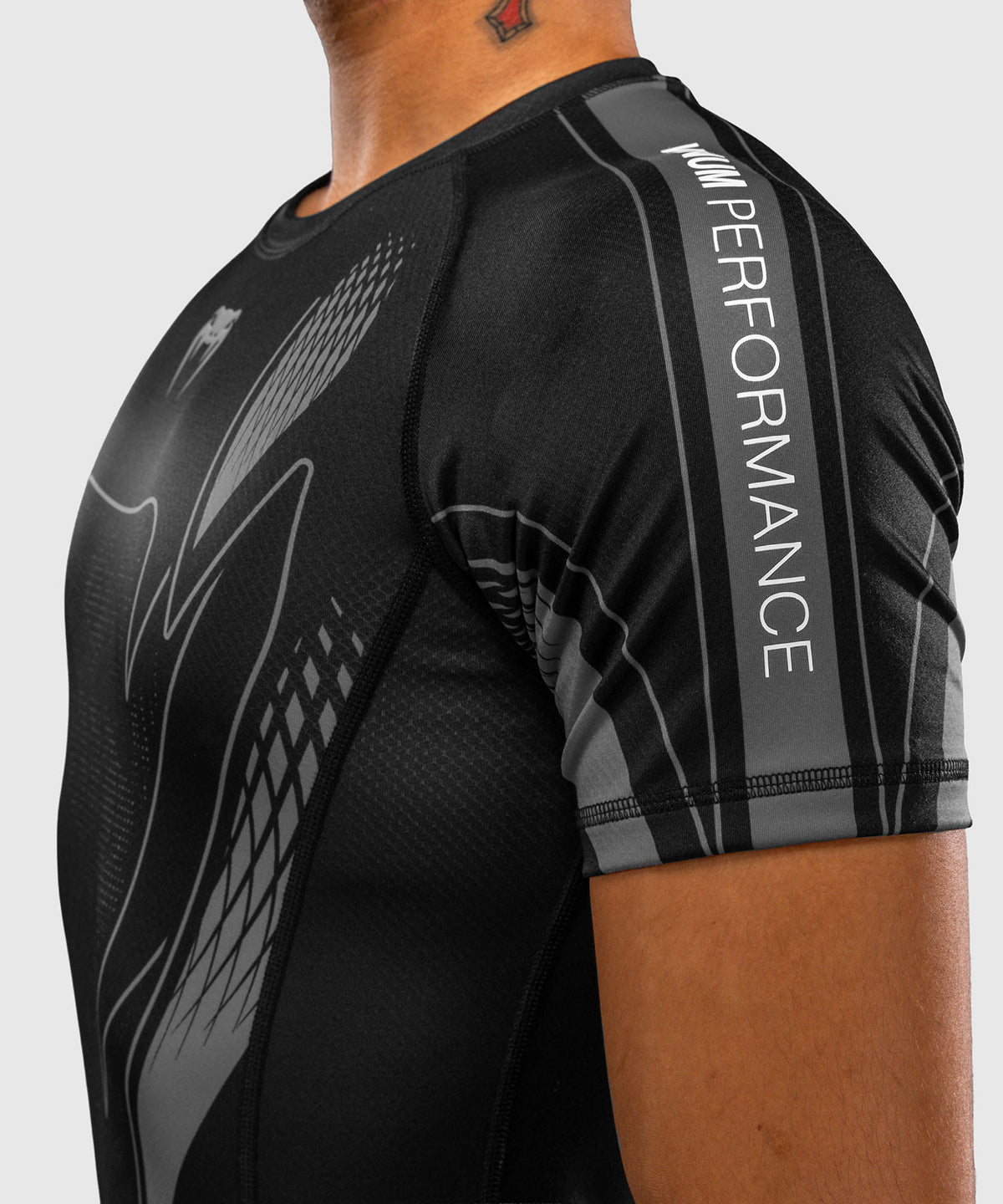 Venum Amazonia Reborn Kurzarm-Rashguard - Schwarz/Grau