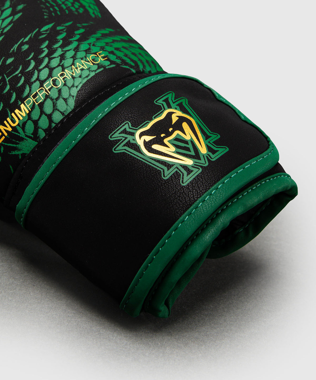 Gants de Boxe Venum Matupa - Noir/Vert/Or