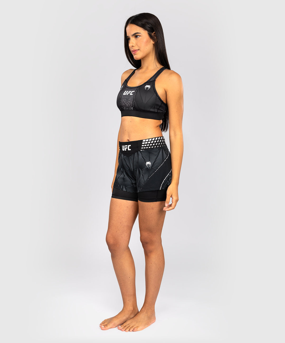 UFC Zenith by Venum Authentic Fight Night Short de pelea ajuste corto Mujer - Negro