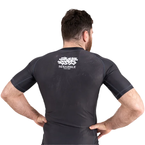 Scramble Hanzi Gold Rashguard - Schwarz