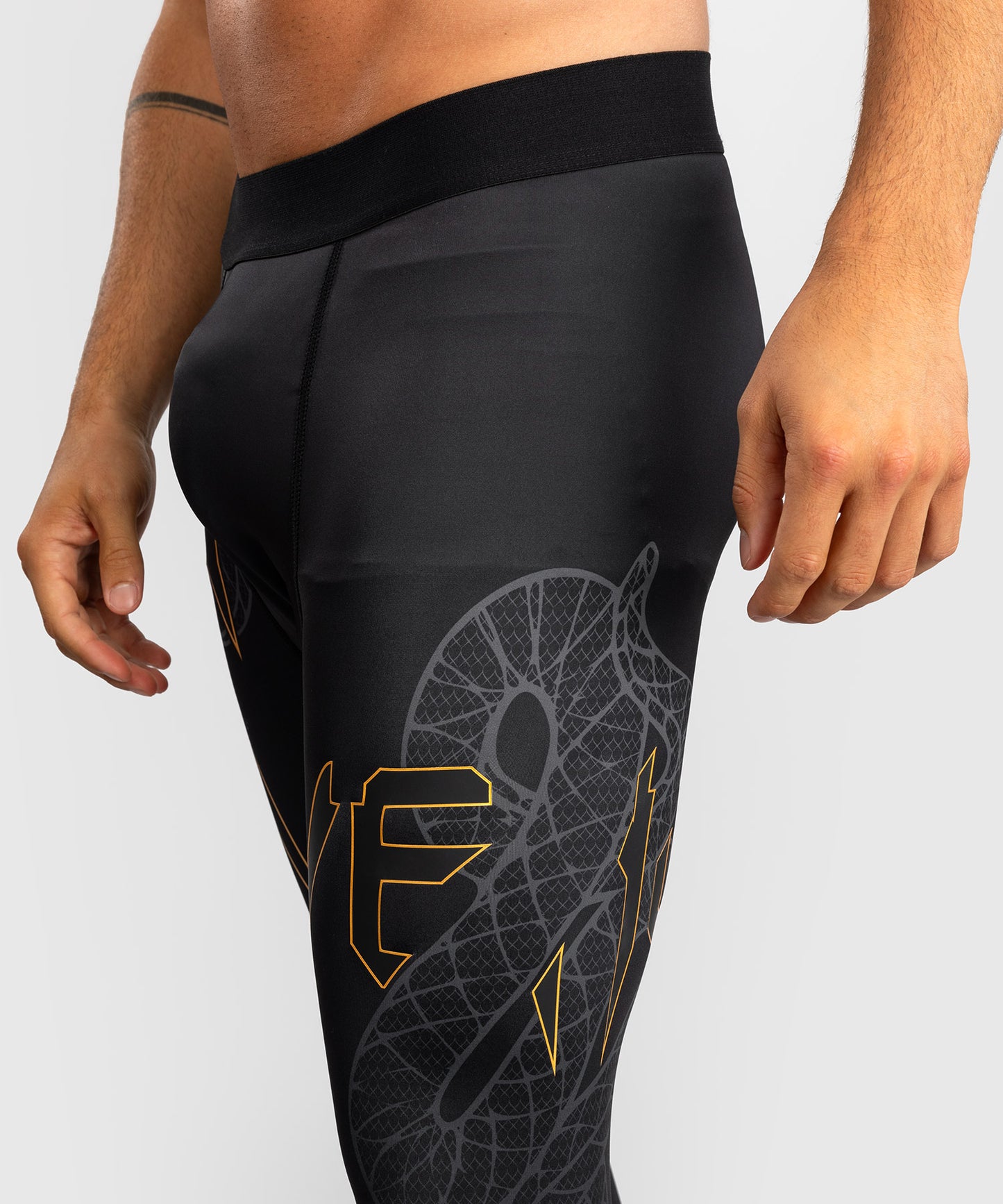 Venum Serpenti Spats - Black/Silver/Gold