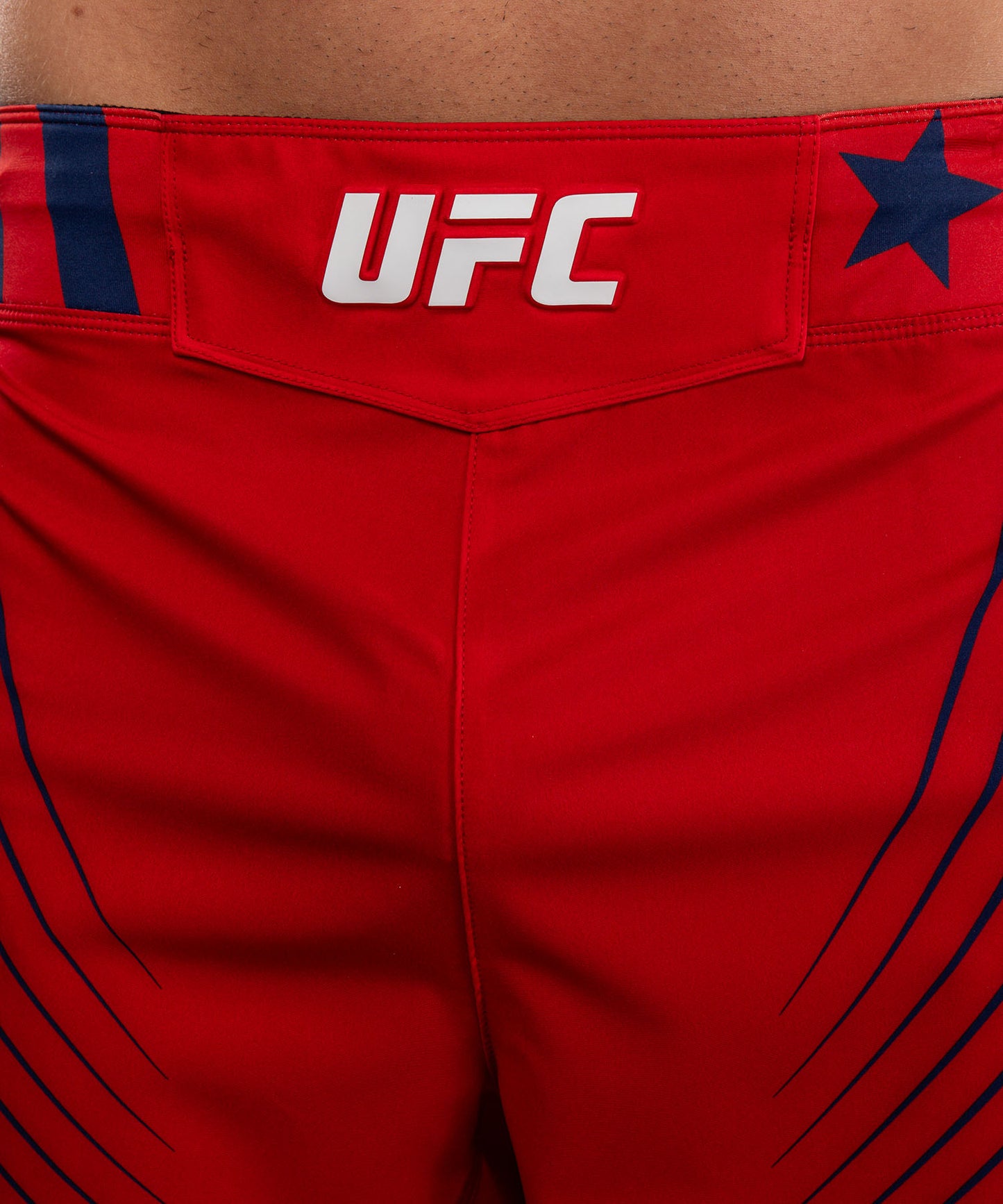 Official UFC Freedom 250 by Venum Authentic Fight Night Short de combat coupe courte pour homme - Rouge