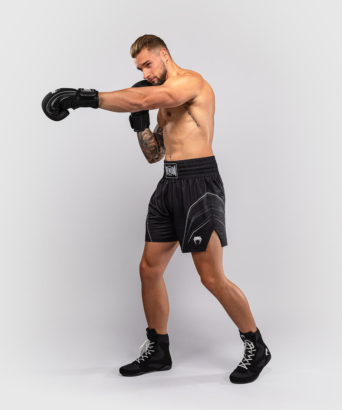 Short de Boxe Venum Streamline – Noir/Blanc