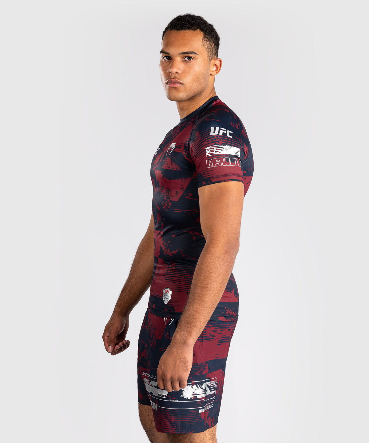 UFC Zenith by Venum Authentic Fight Week Rashguard maniche corte Performance Uomo - Blu navy/Bordeaux/Argento