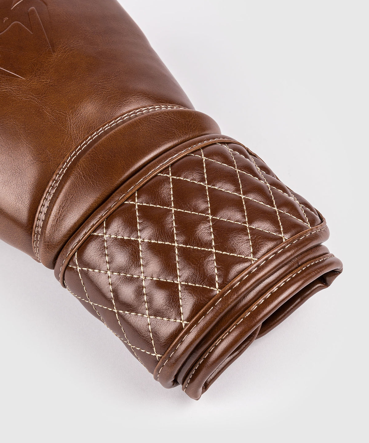 Venum Impact Classic Boxhandschuhe - Glänzendes Havana