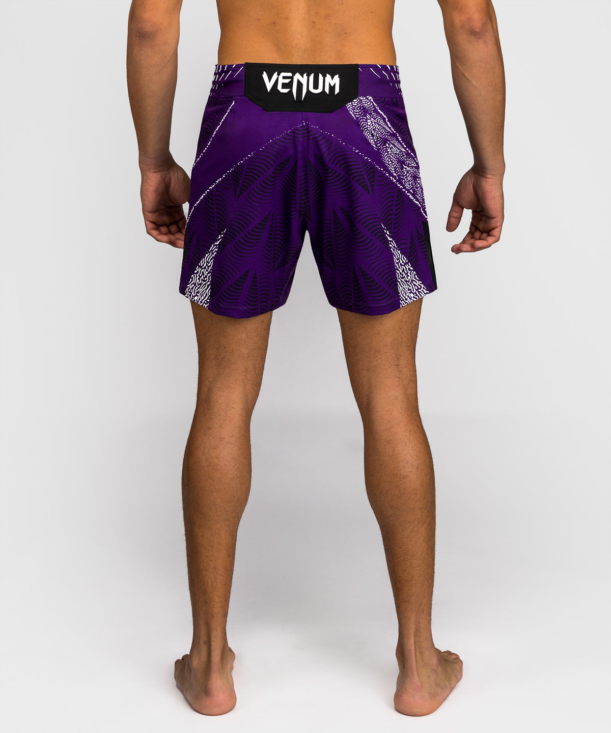 UFC Zenith by Venum Authentic Fight Night Short de pelea ajuste corto Hombre - Morado