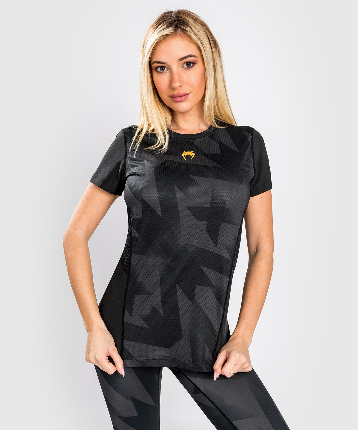  Camiseta Venum Razor Dry Tech - Para Mujeres - Negro/Oro