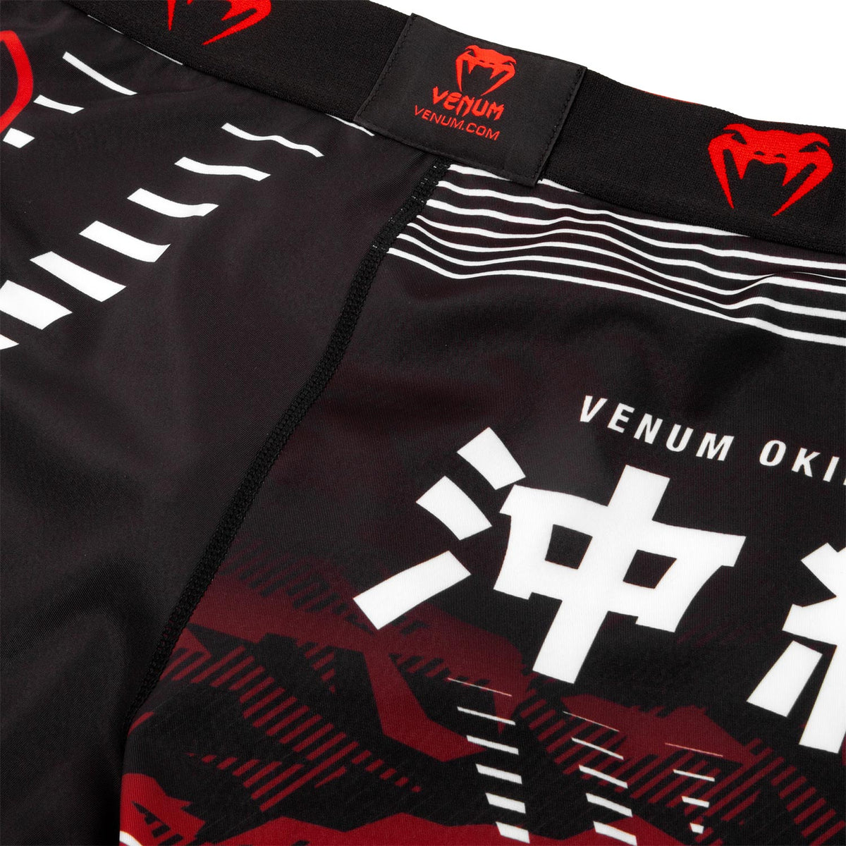 Pantaloni a compressione Venum Okinawa 2.0 - Nero/Bianco-Rosso
