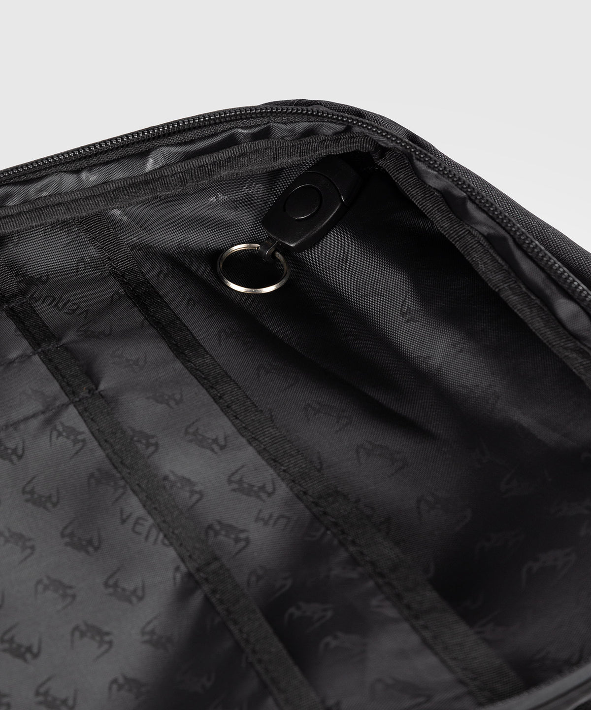 Venum Shockwave Zaino (20-25L) - Nero