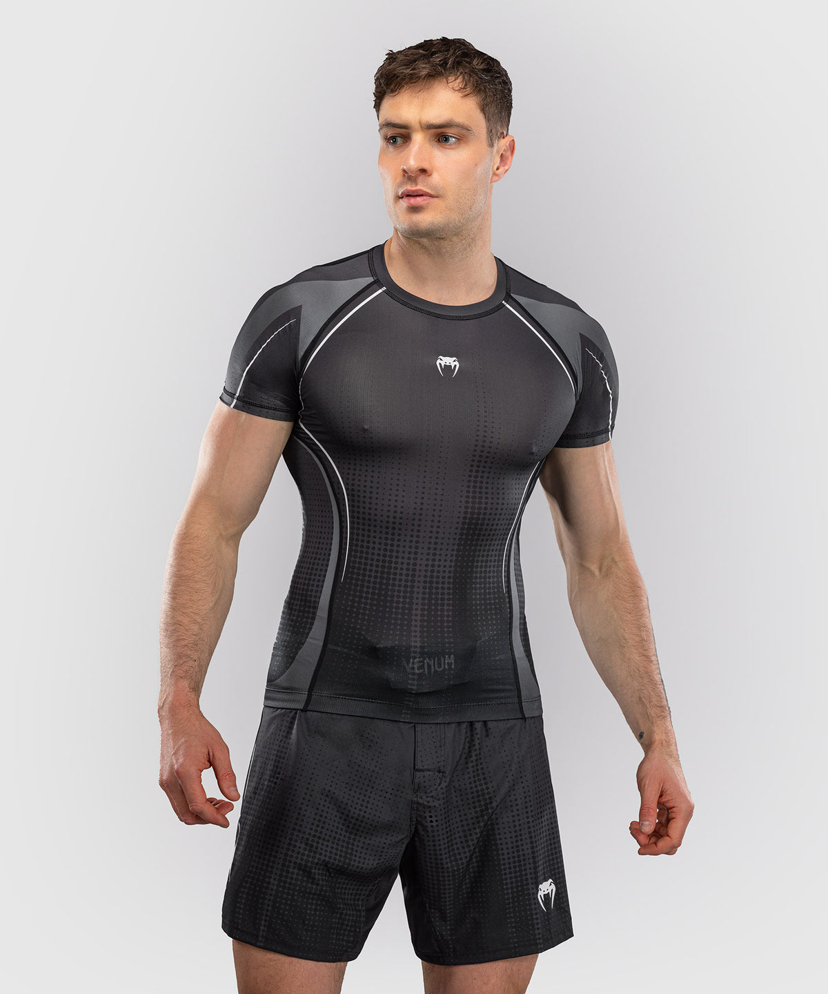 Rashguard à Manches Courtes Venum Stealth – Noir/Blanc