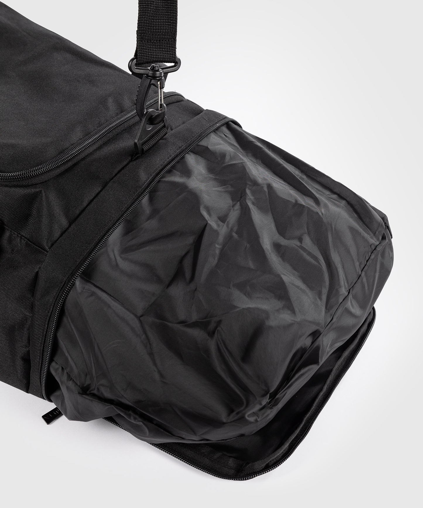 Venum Essential Sports Bag (37L) - Black