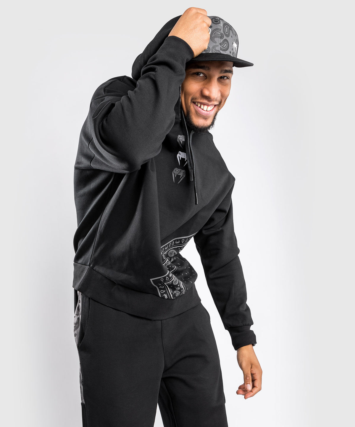 Sweatshirt à Capuche XL Venum Cali 34 - Oversize- Noir