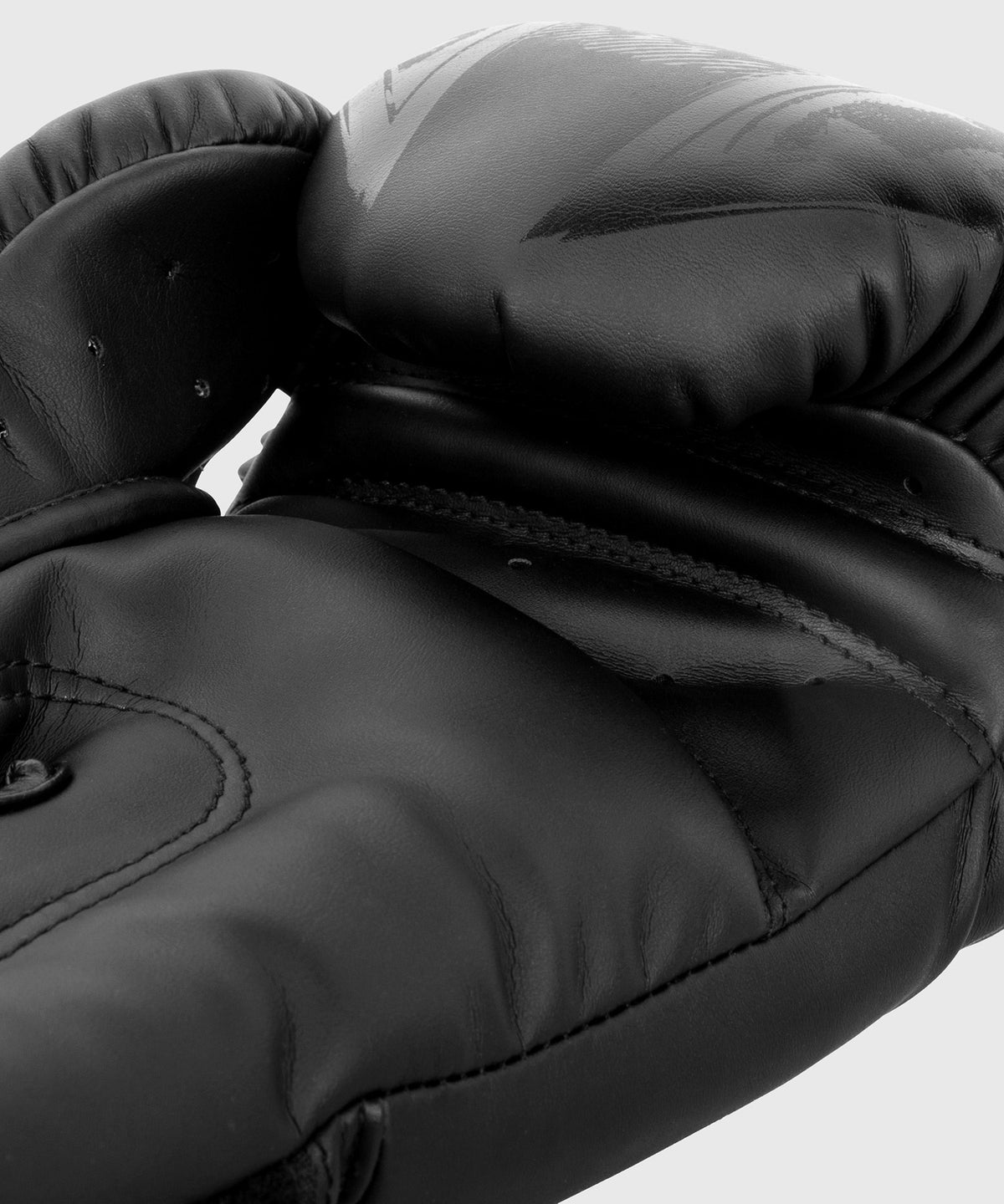 Guantes de Boxeo Venum Gladiator 3.0 - Negro Mate