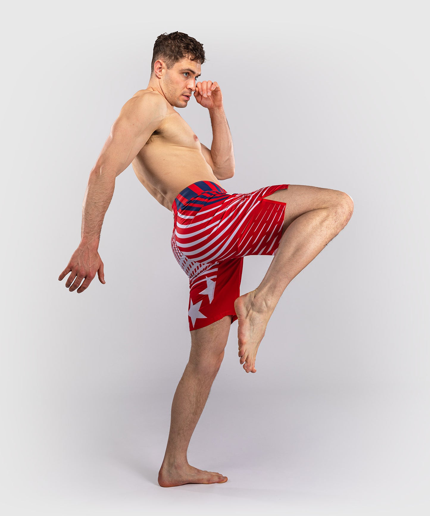 Official UFC Freedom 250 by Venum Authentic Fight Night Short de combat coupe courte pour homme - Rouge
