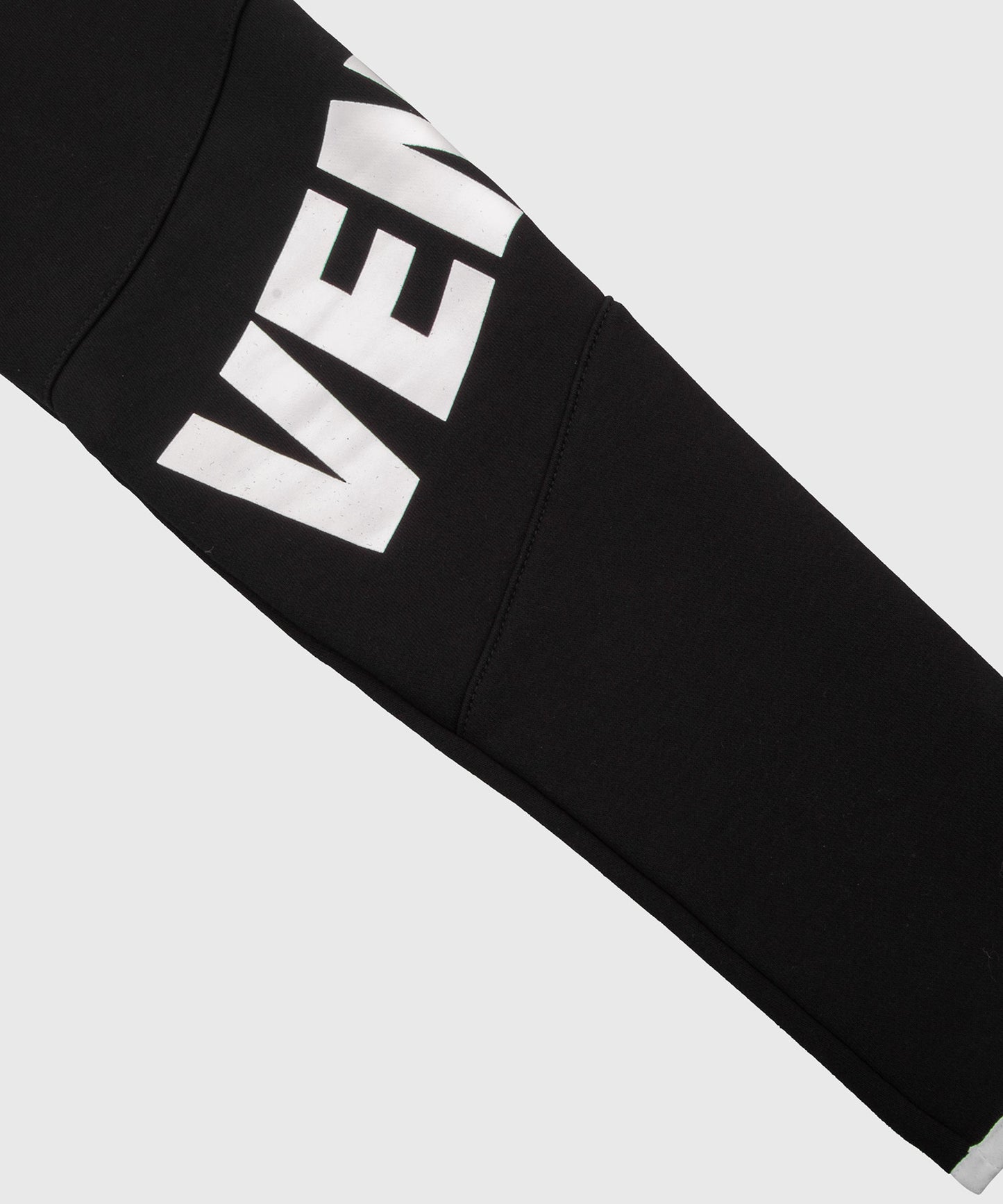 Sudadera Venum Contender 3.0 – Negro