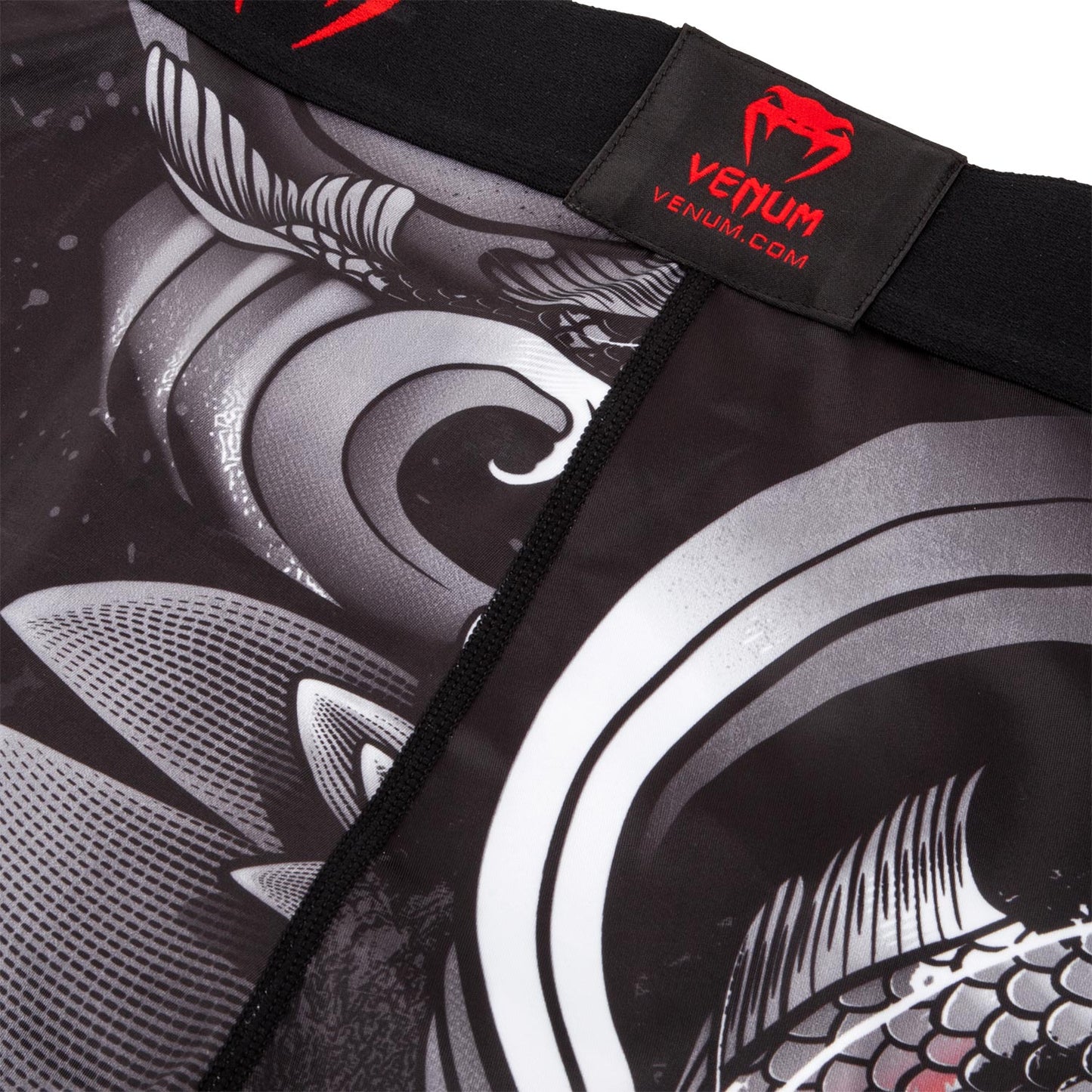 Short de compression Venum Koi 2.0 - Noir/Blanc