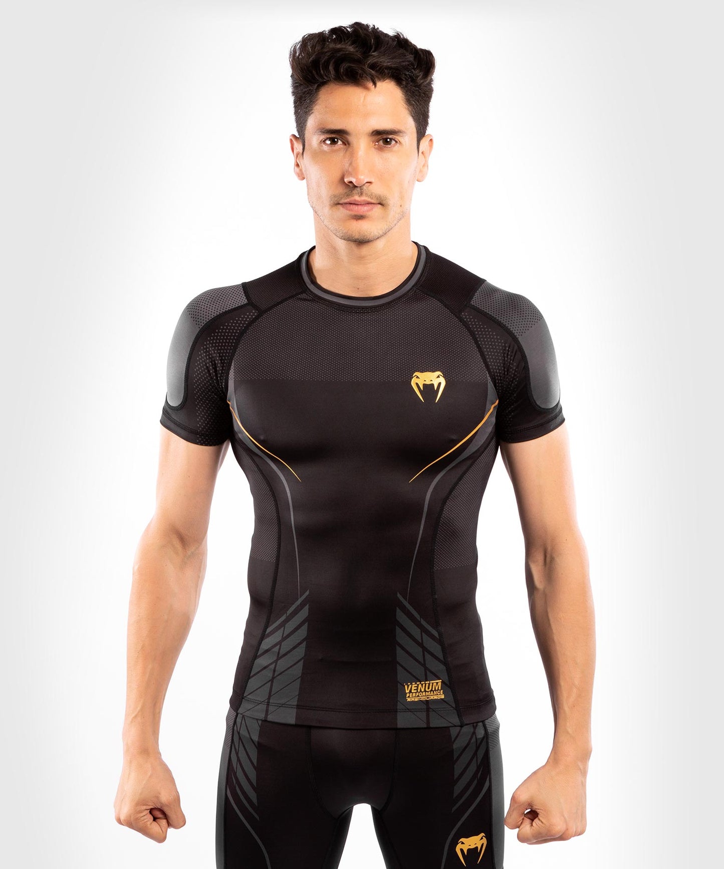 T-Shirt de Compression Venum Athletics - Manches Courtes – Noir/Or