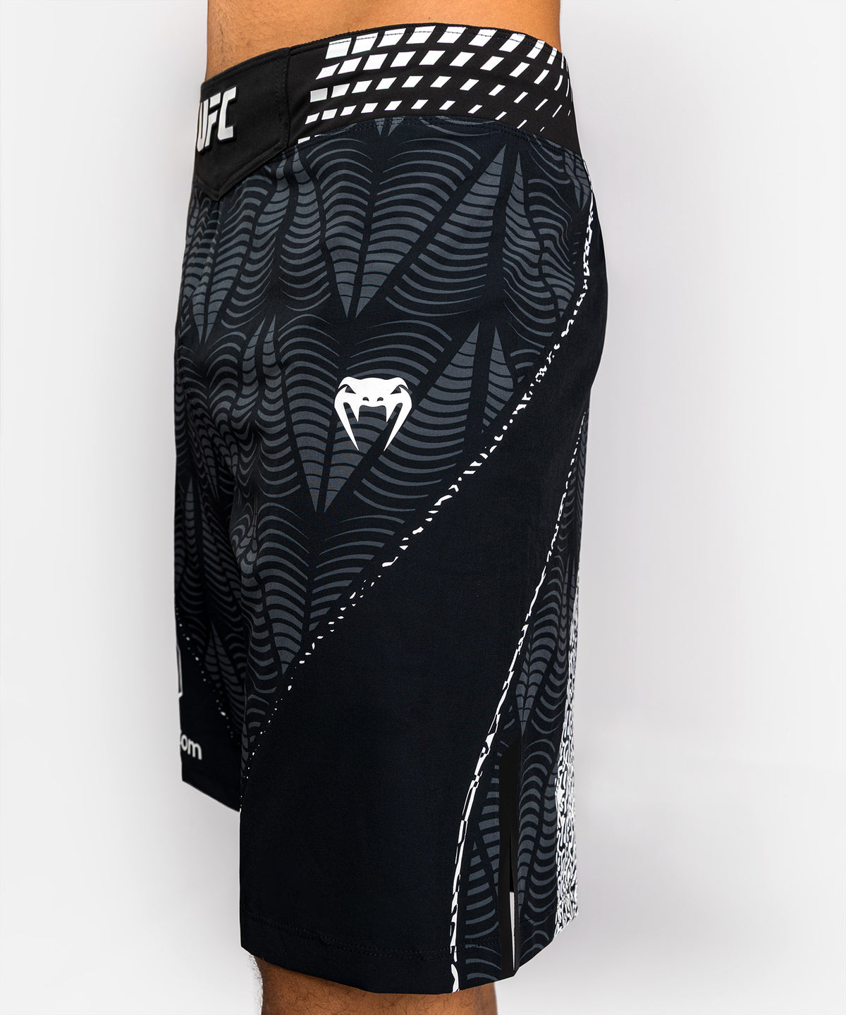 UFC Zenith by Venum Authentic Fight Night Lange Passform Fight Short Herren - Schwarz
