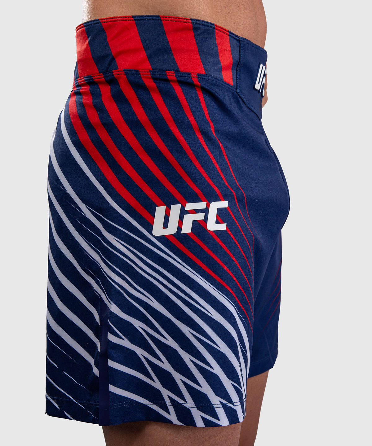 Official UFC Freedom 250 by Venum Authentic Fight Night Fight Shorts im Short Fit für Herren - Blau