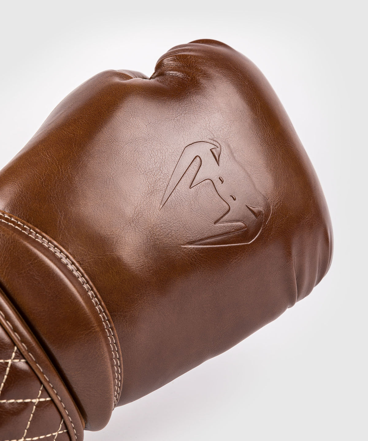 Venum Impact Classic Boxhandschuhe - Glänzendes Havana