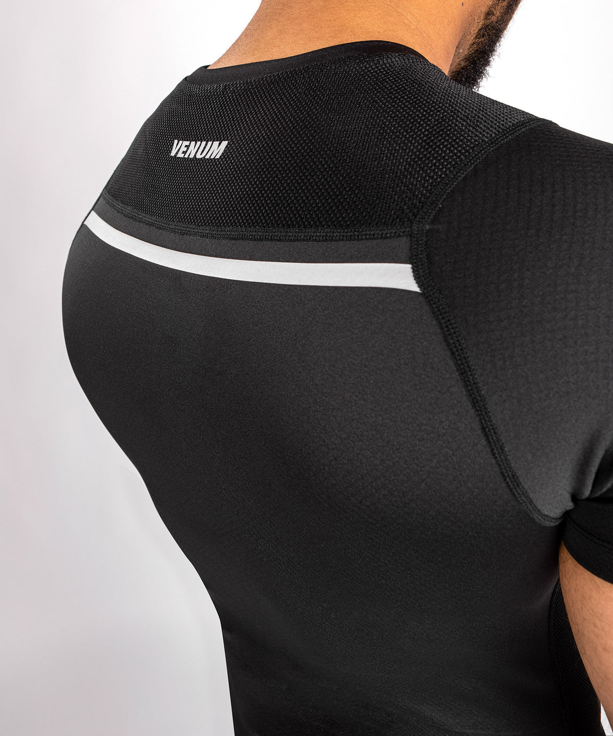 Rashguard Venum Jaws 2.0 - Short Sleeve - Black