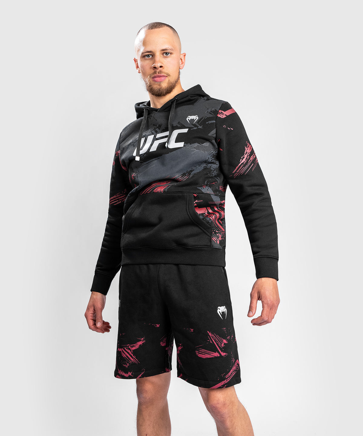 Felpa con cappuccio UFC Venum Authentic Fight Week 2.0 - nero/rosso