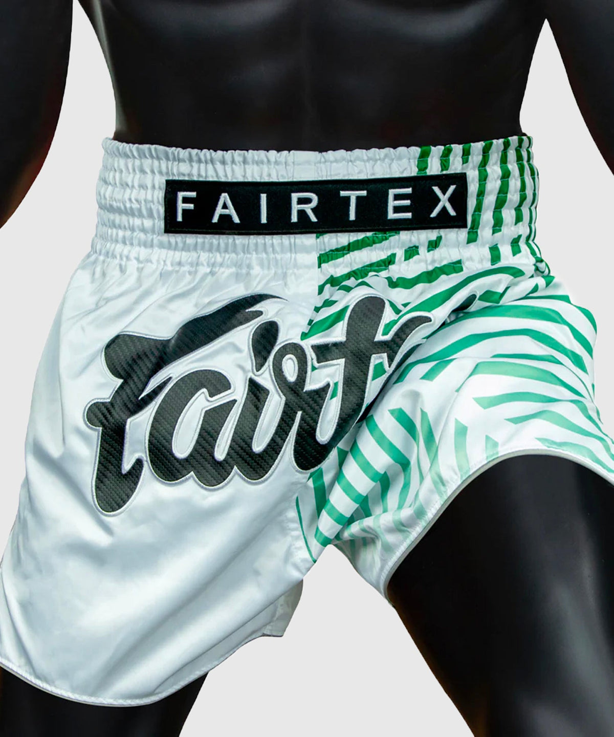 Fairtex Racer Pantaloncini da Muay Thai - Bianco/Verde